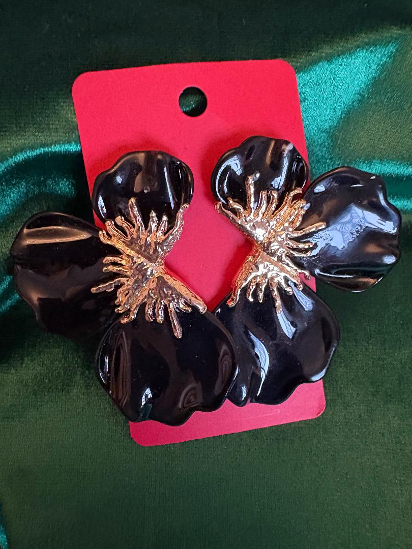 Half Petal Black Earrings with Gold Detail