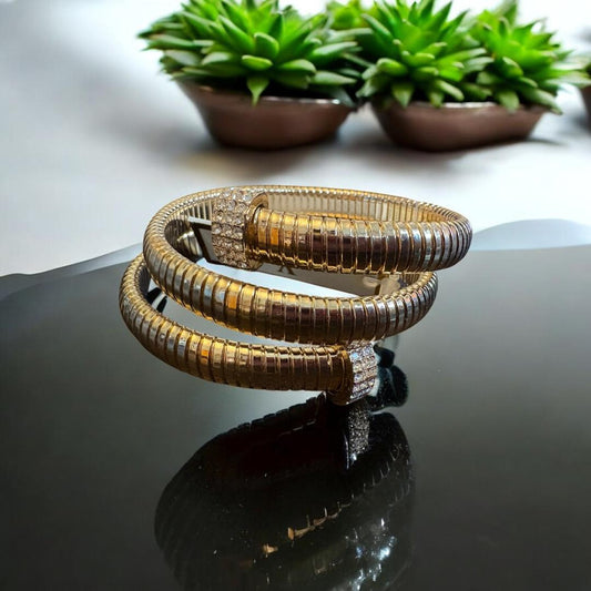 Costume-Gold Bracelet